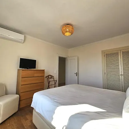 Estrela South-facing Views Ac & Parking Διαμέρισμα *